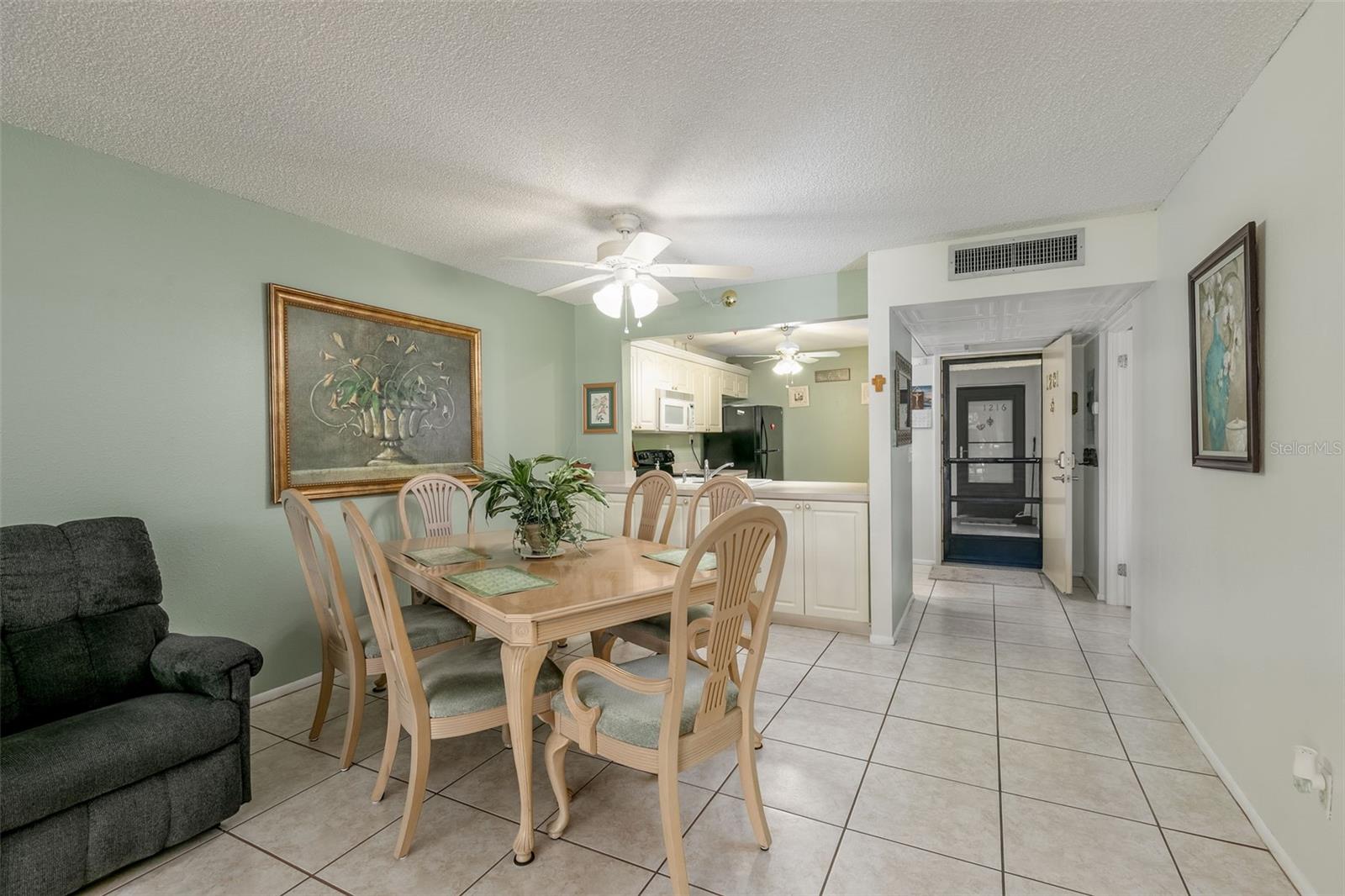 Image 6 of 46 For 14130 Rosemary Lane 1201