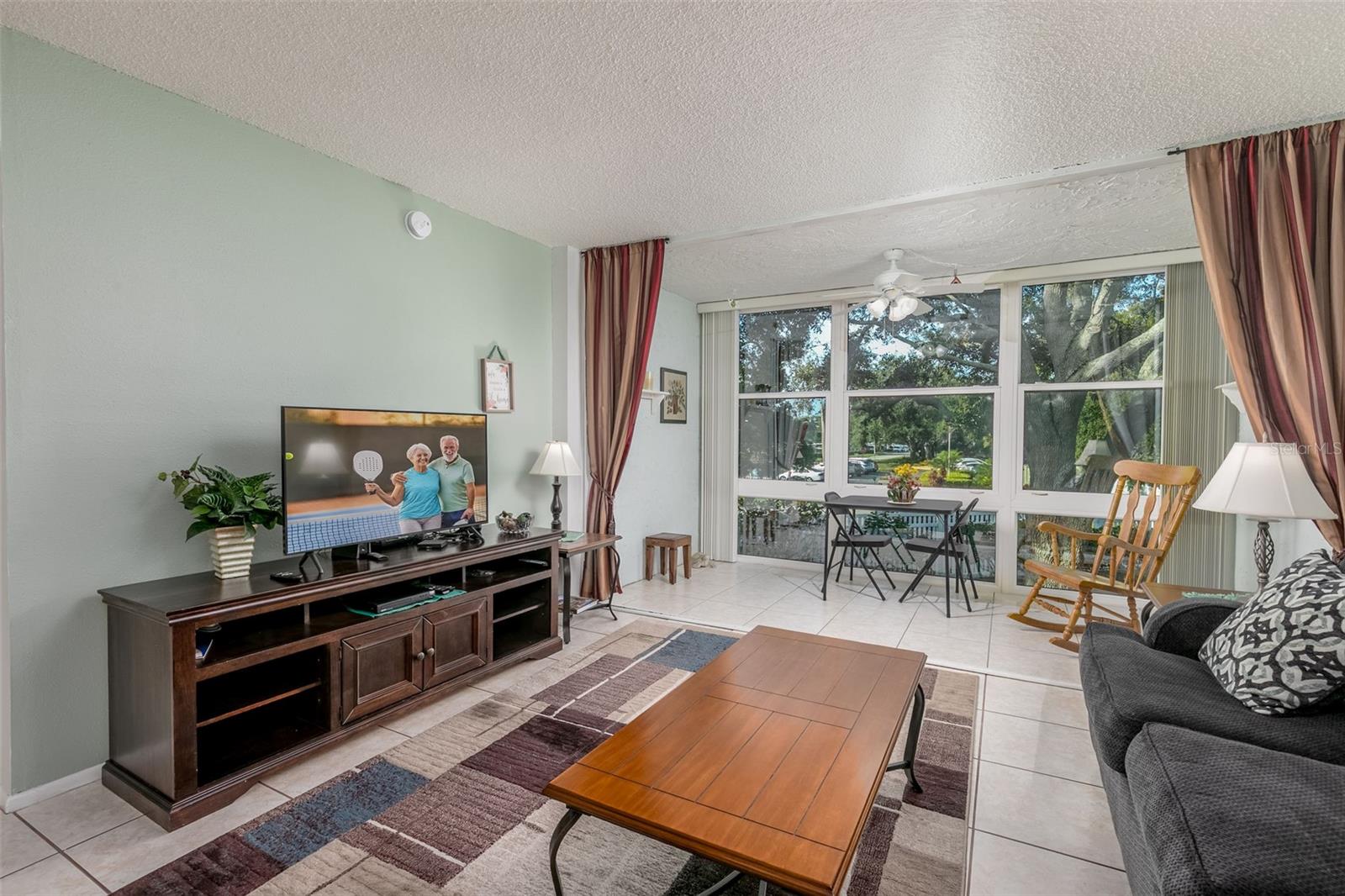 Image 8 of 46 For 14130 Rosemary Lane 1201