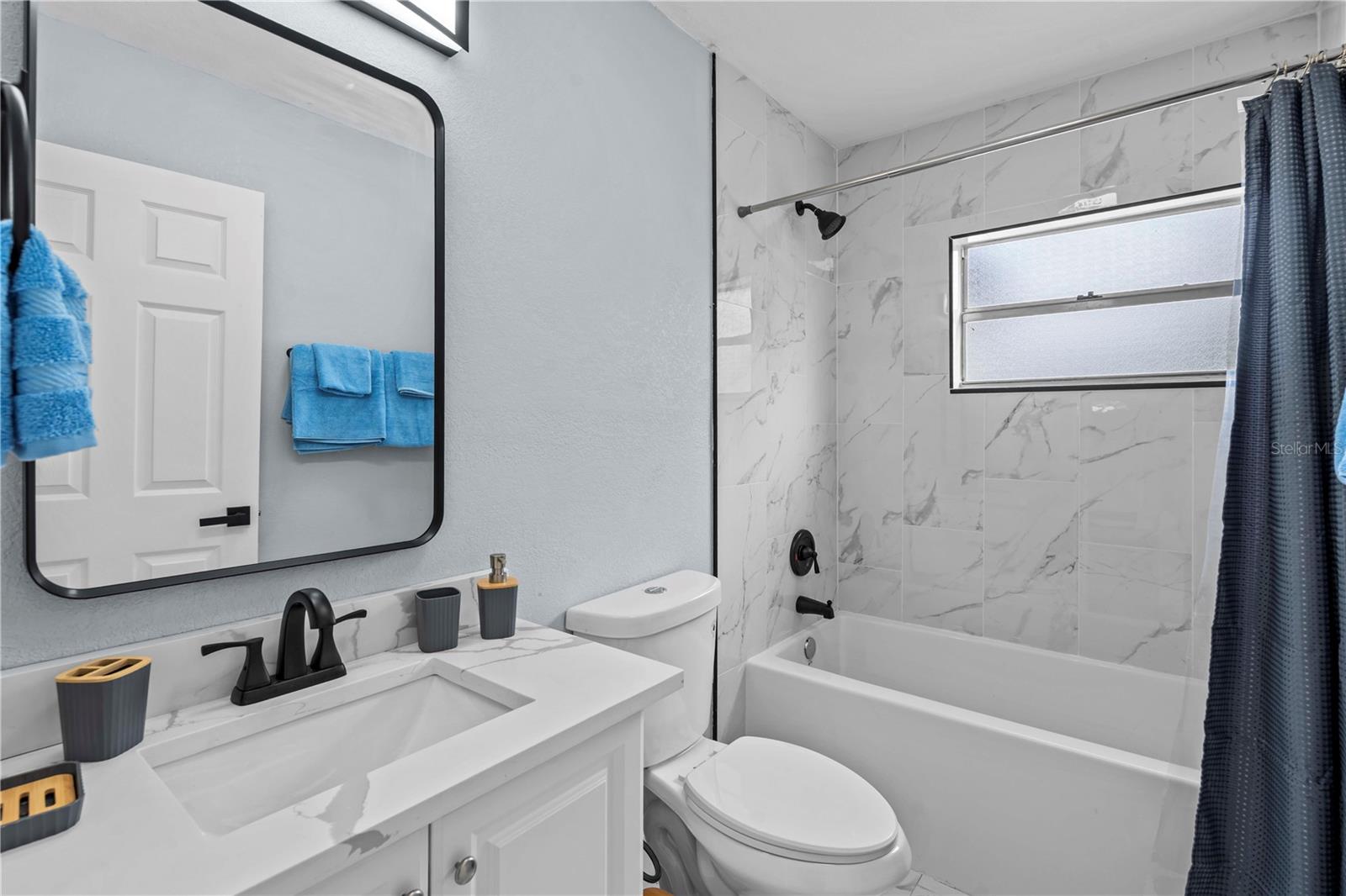 Image 19 of 37 For 2465 16th Avenue S