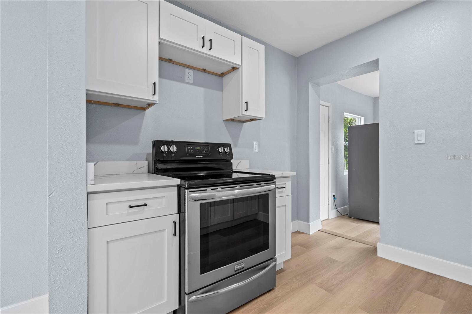 Image 4 of 37 For 2465 16th Avenue S