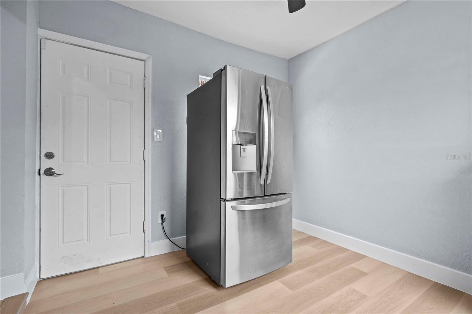 Image 7 of 37 For 2465 16th Avenue S