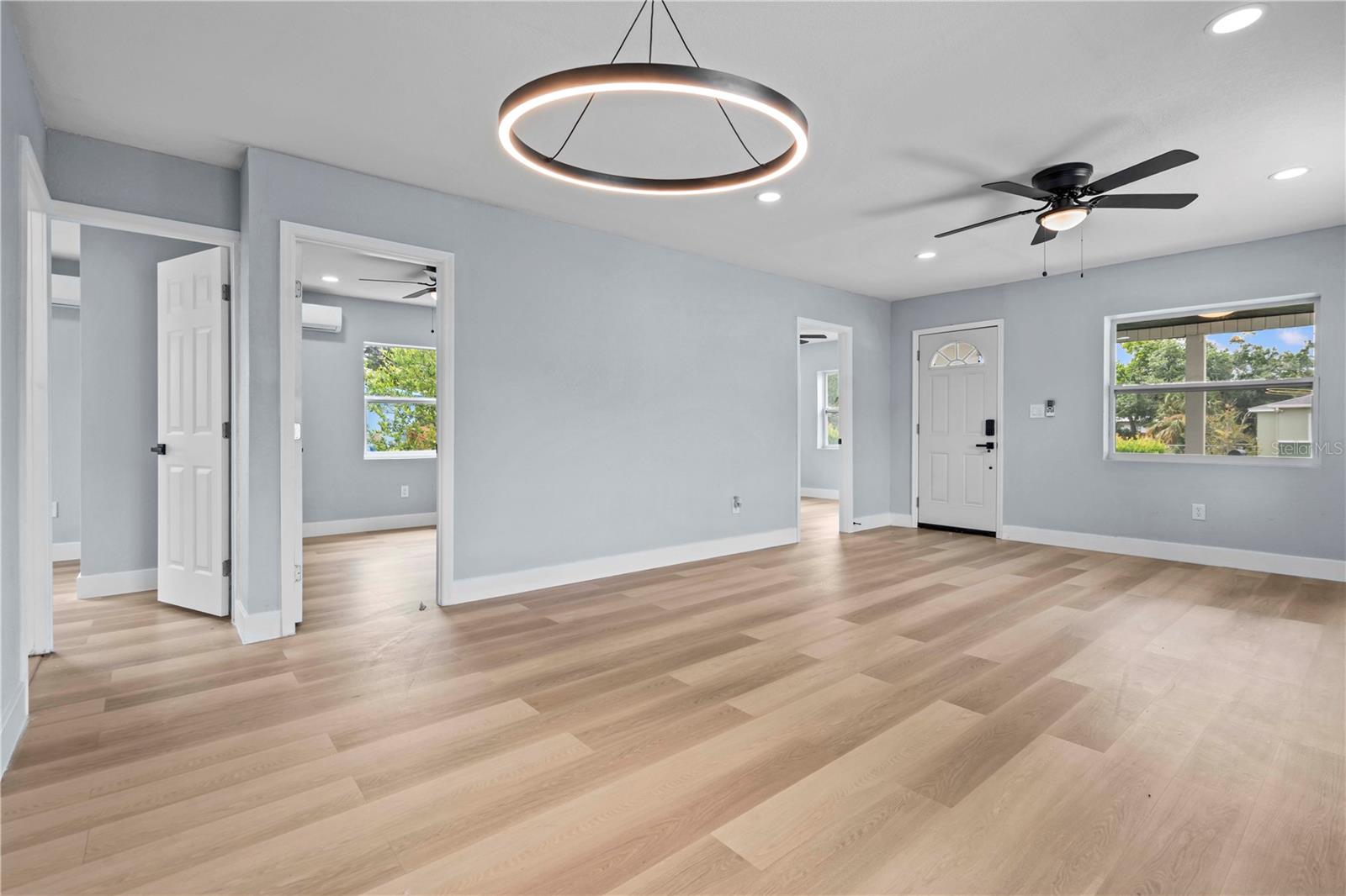 Image 9 of 37 For 2465 16th Avenue S