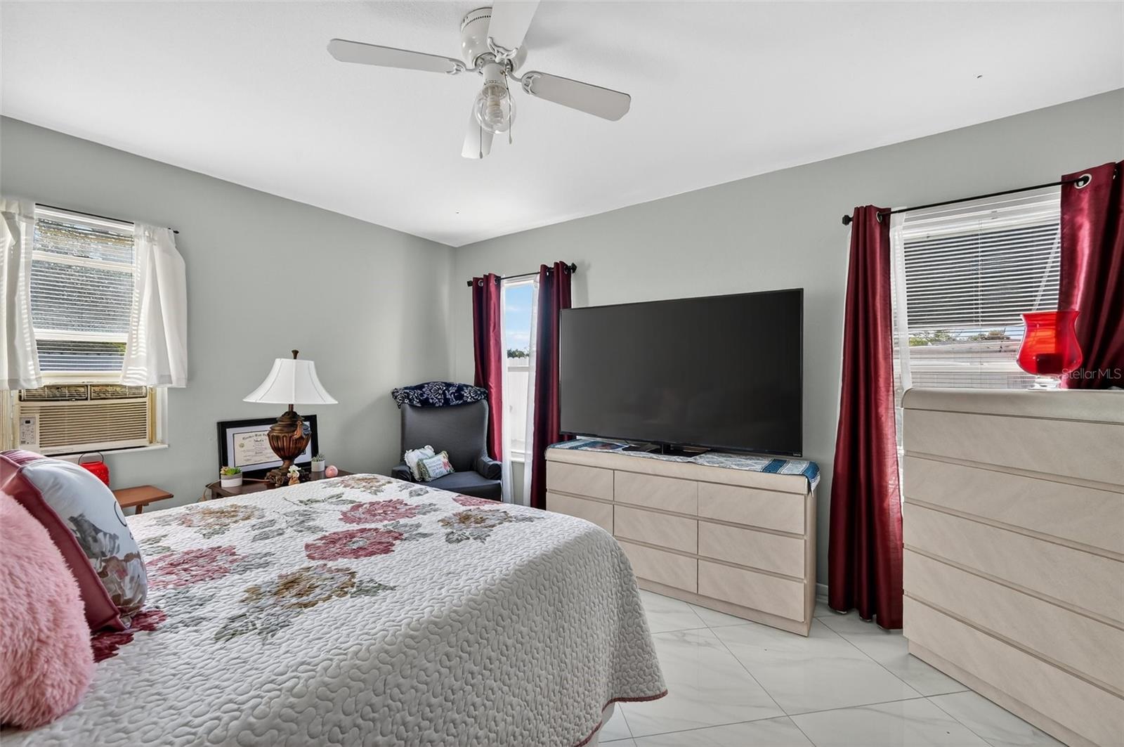 Image 27 of 51 For 6514 Seafairer Drive