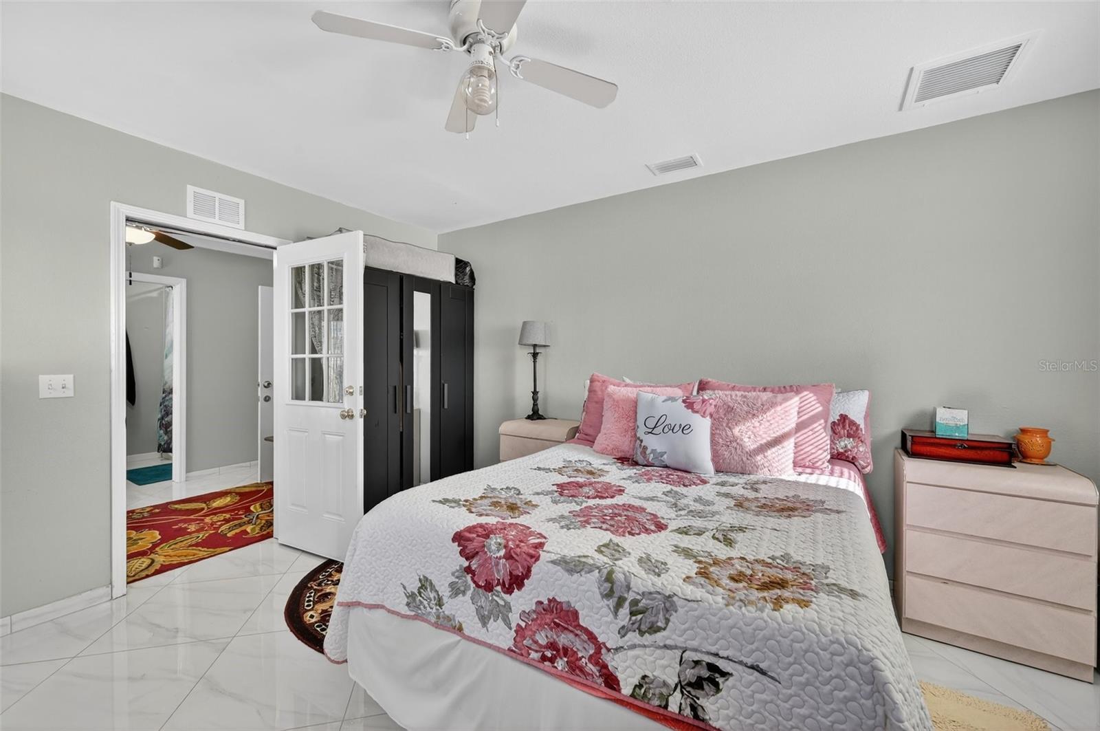 Image 28 of 51 For 6514 Seafairer Drive