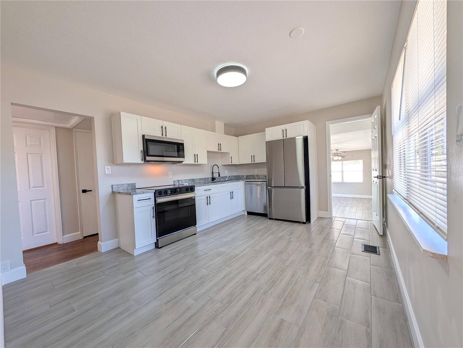 Image 7 of 29 For 2411 45th Street S