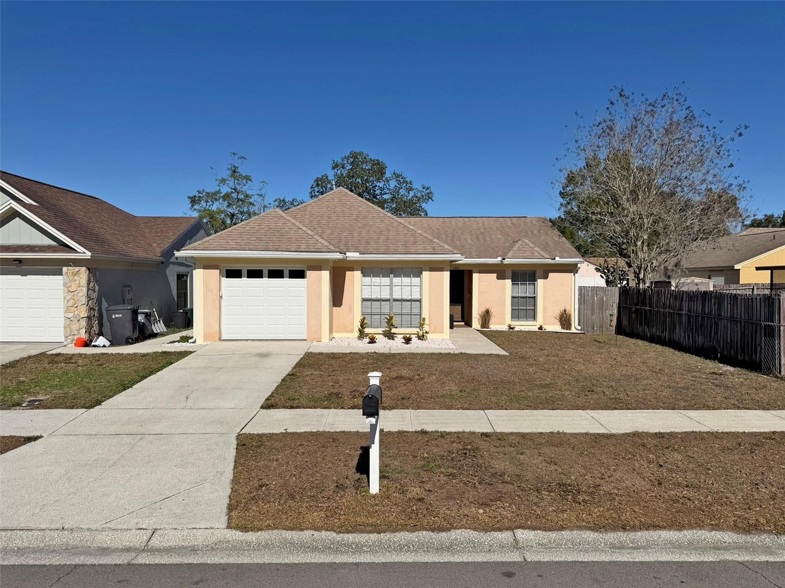 Details for 8518 Misty River Court, TAMPA, FL 33637