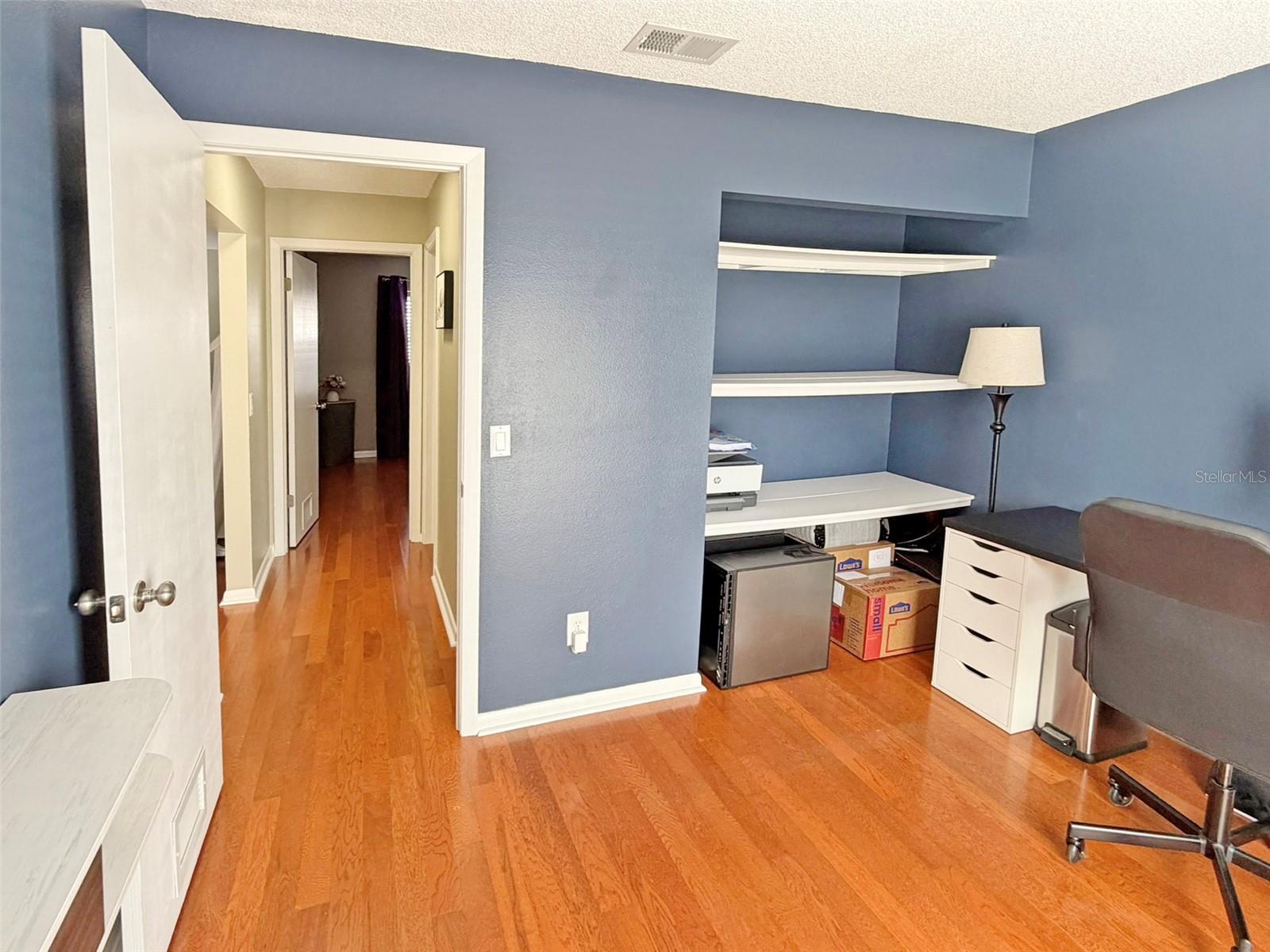 Image 20 of 34 For 8518 Misty River Court