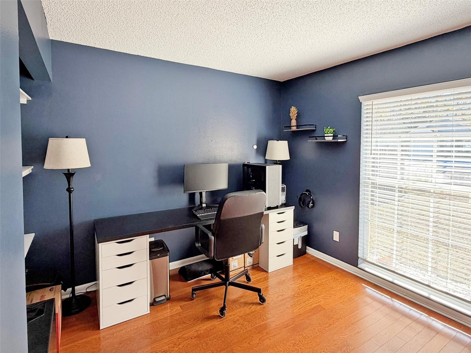 Image 21 of 34 For 8518 Misty River Court