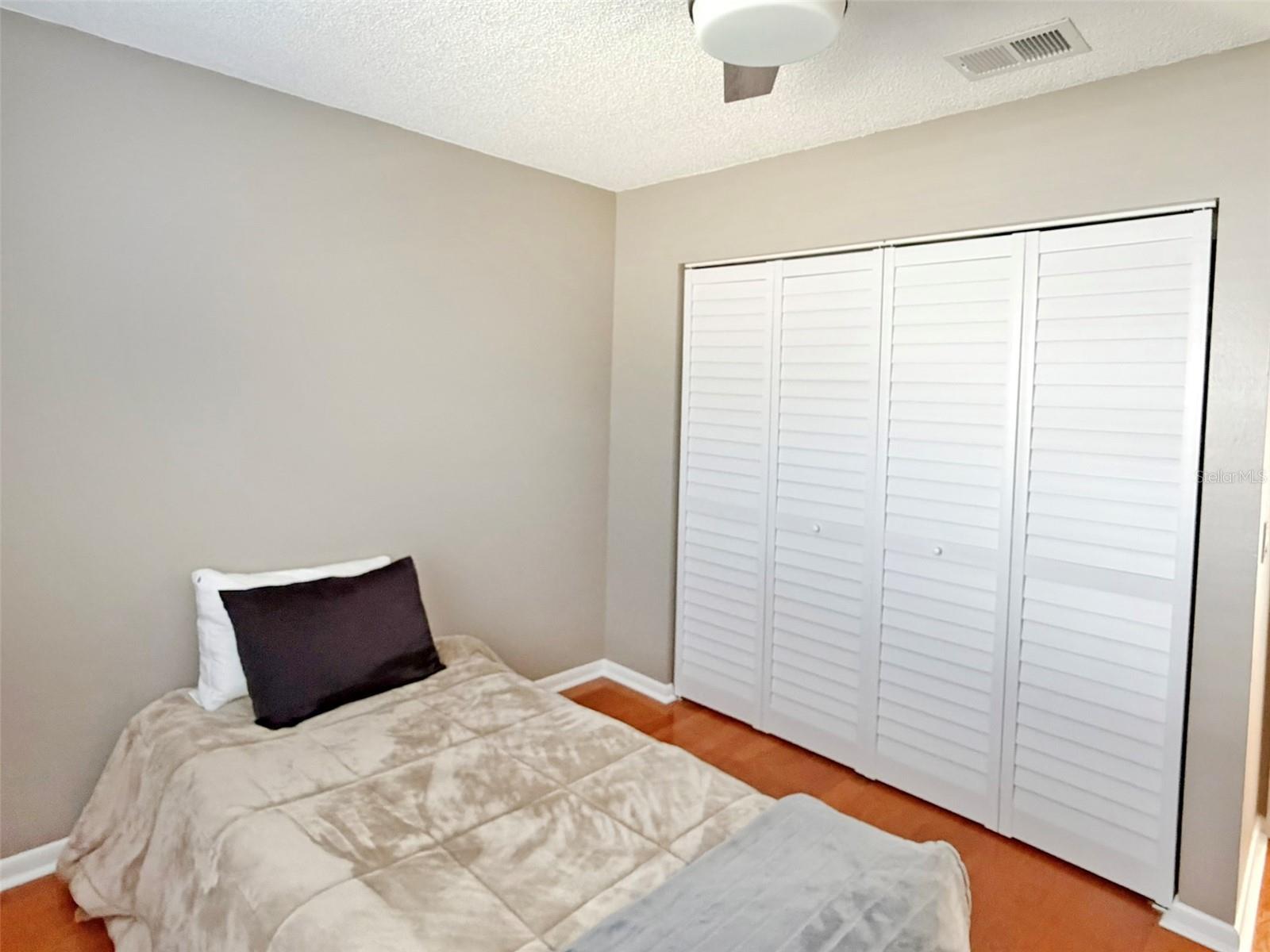 Image 26 of 34 For 8518 Misty River Court