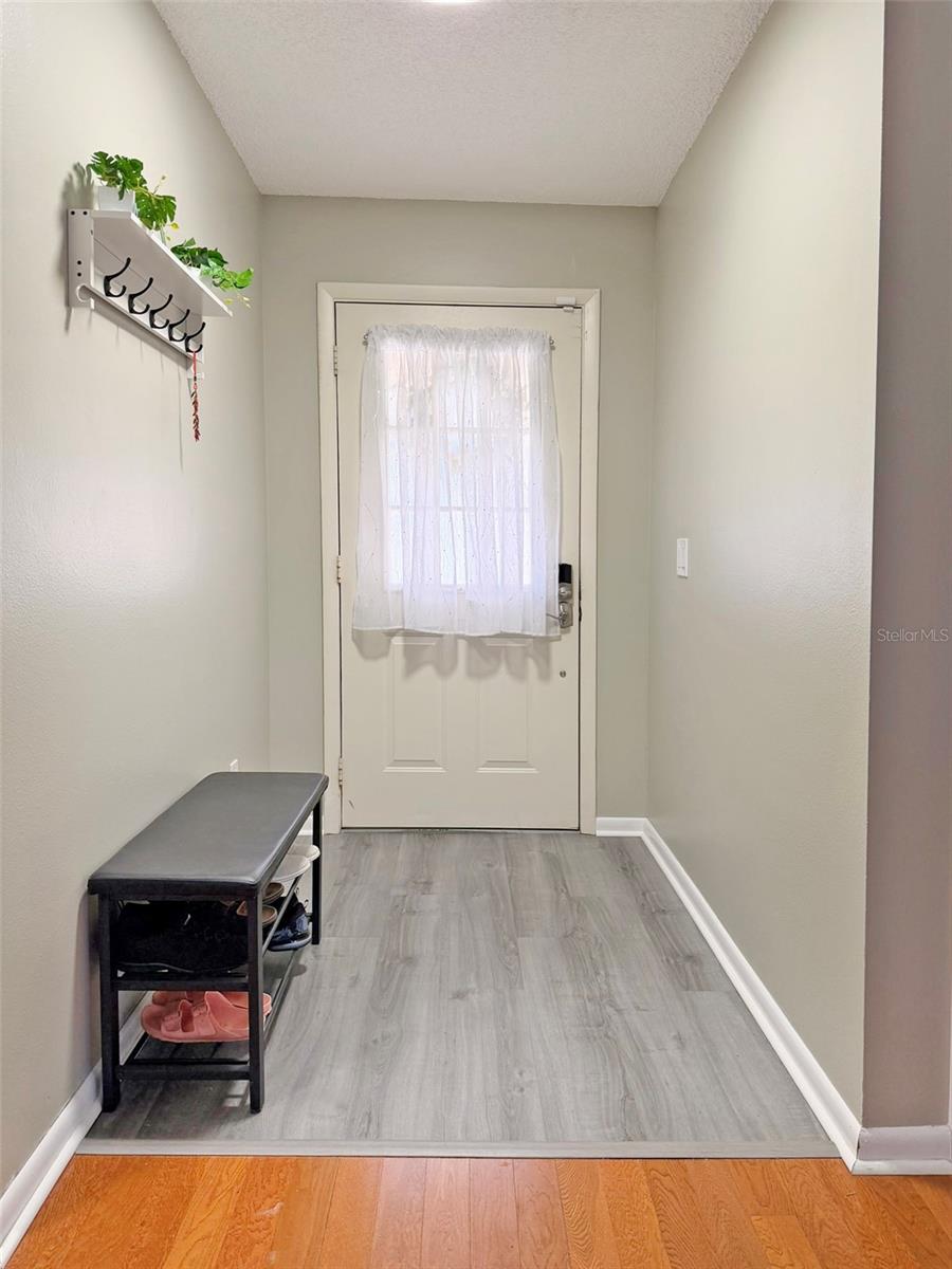 Image 28 of 34 For 8518 Misty River Court