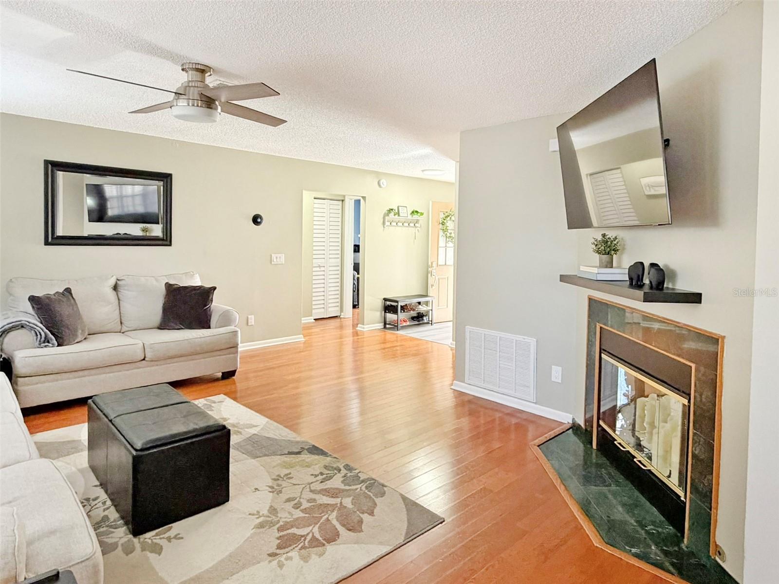 Image 5 of 34 For 8518 Misty River Court