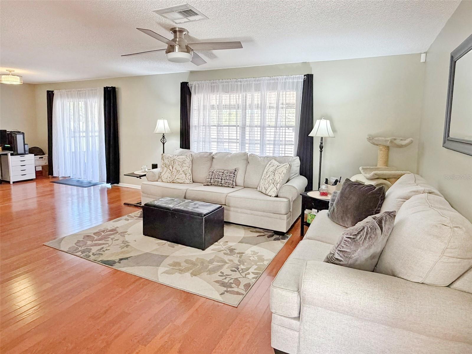 Image 8 of 34 For 8518 Misty River Court