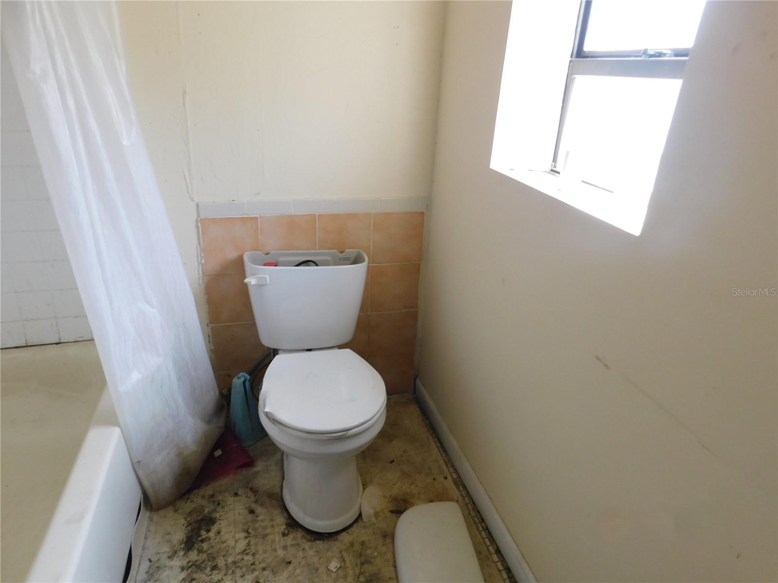 Image 15 of 18 For 2002 Okaloosa Avenue