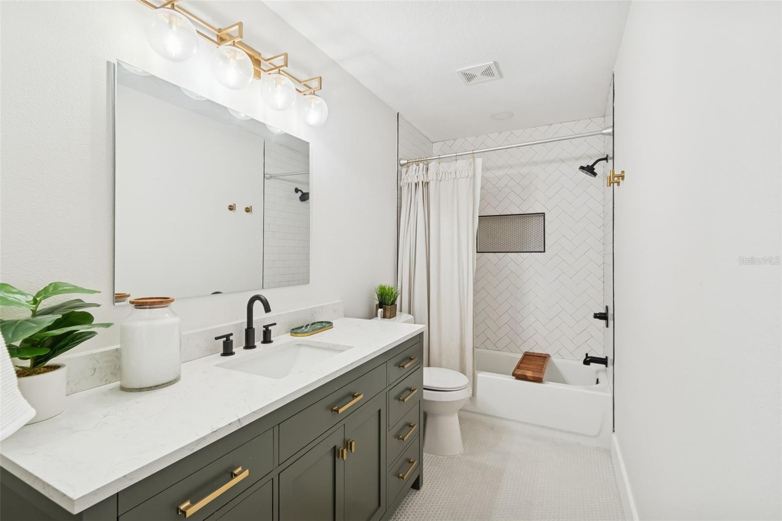 Image 27 of 38 For 4315 Honey Vista Circle