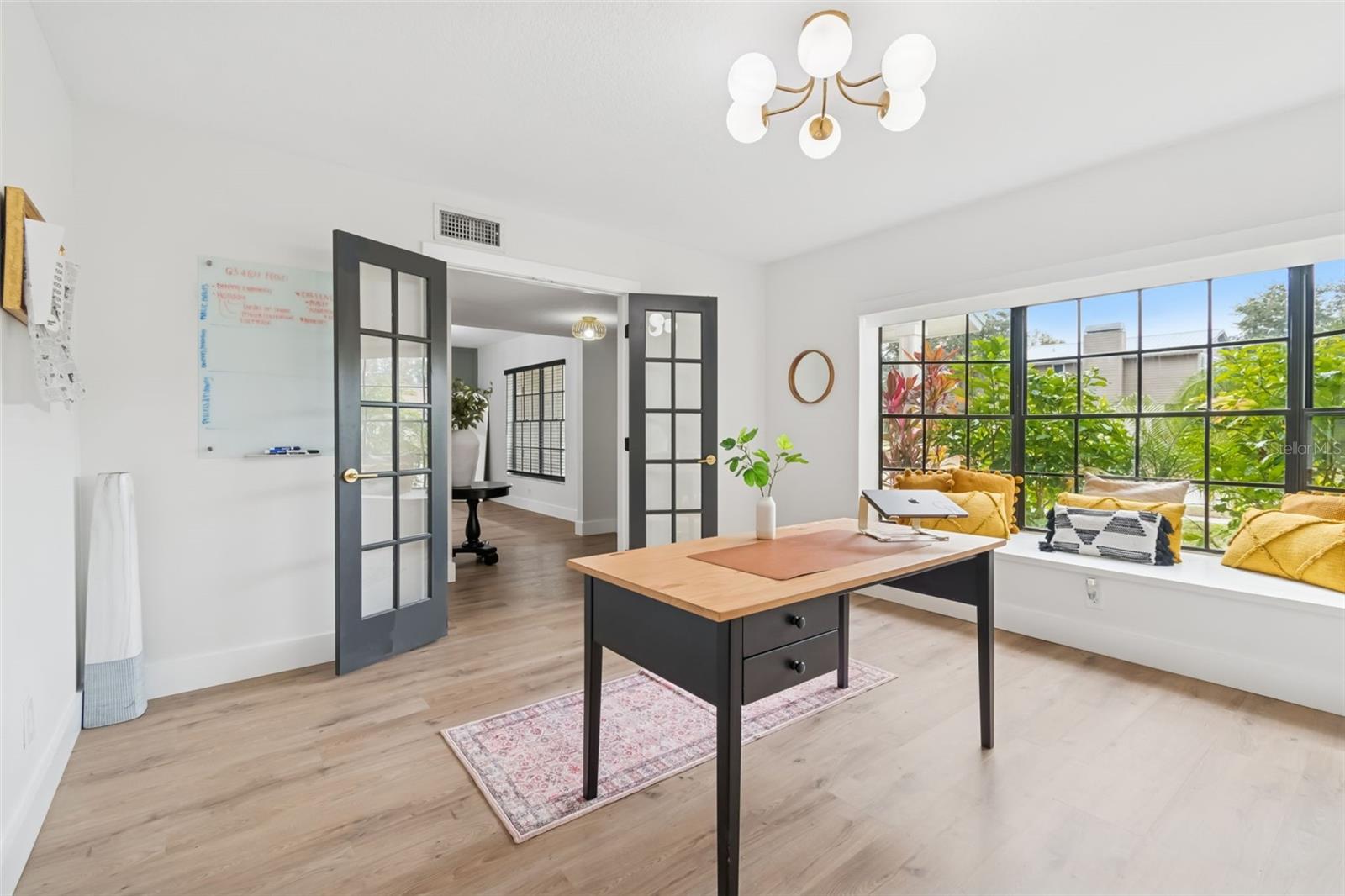 Image 5 of 38 For 4315 Honey Vista Circle