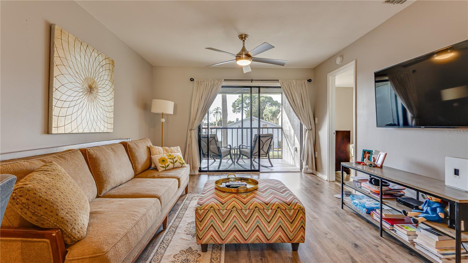 Image 11 of 35 For 6145 113th Street 415