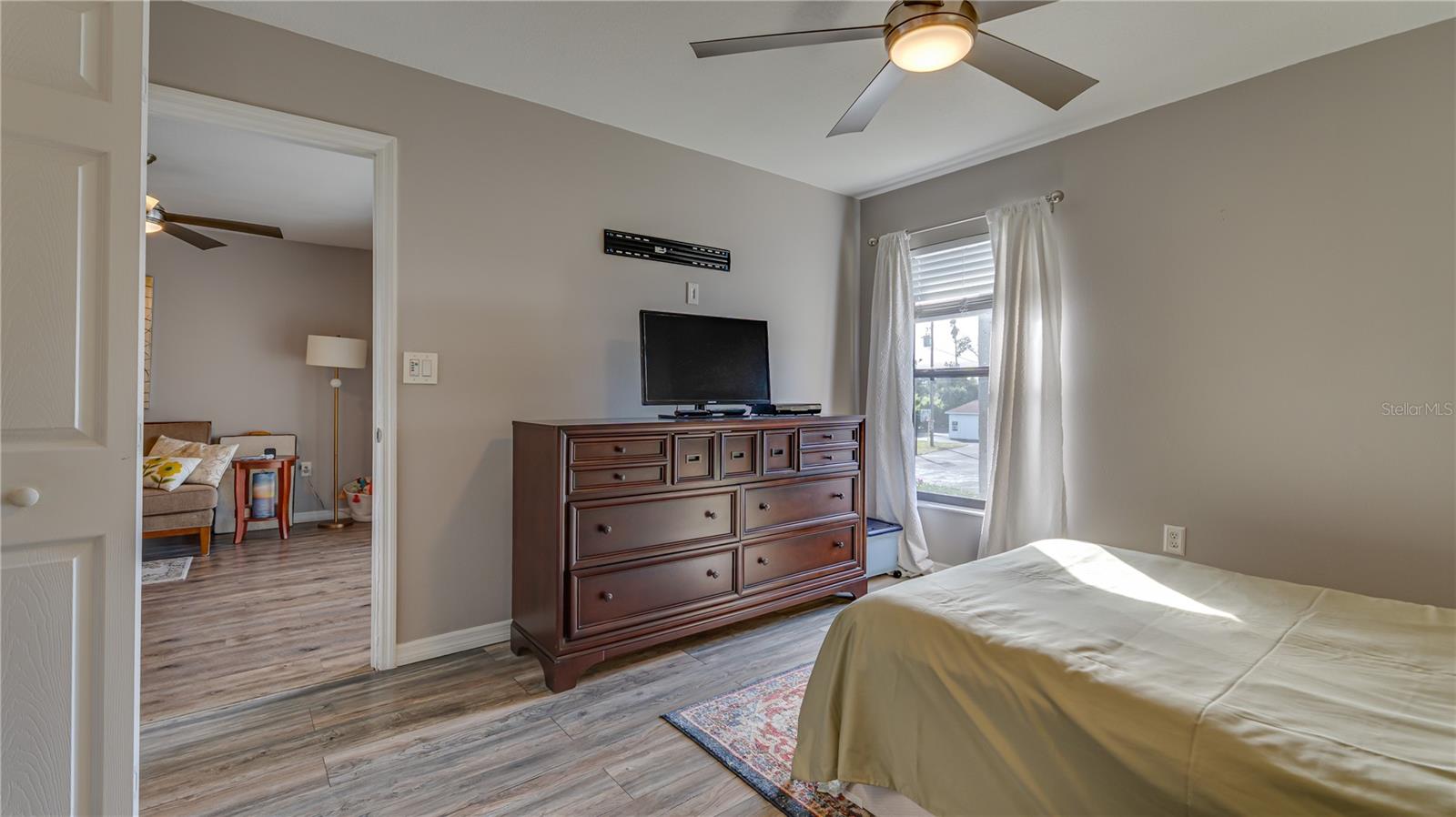 Image 22 of 35 For 6145 113th Street 415