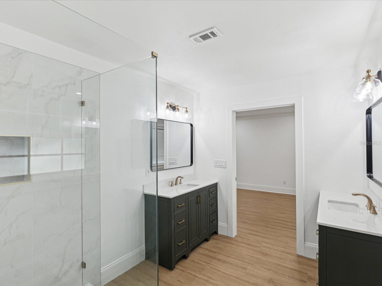 Image 14 of 40 For 445 33rd Avenue N