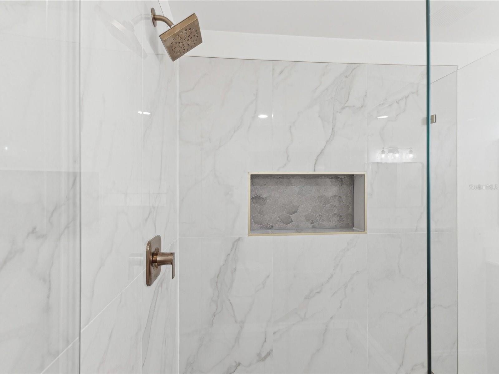 Image 15 of 40 For 445 33rd Avenue N