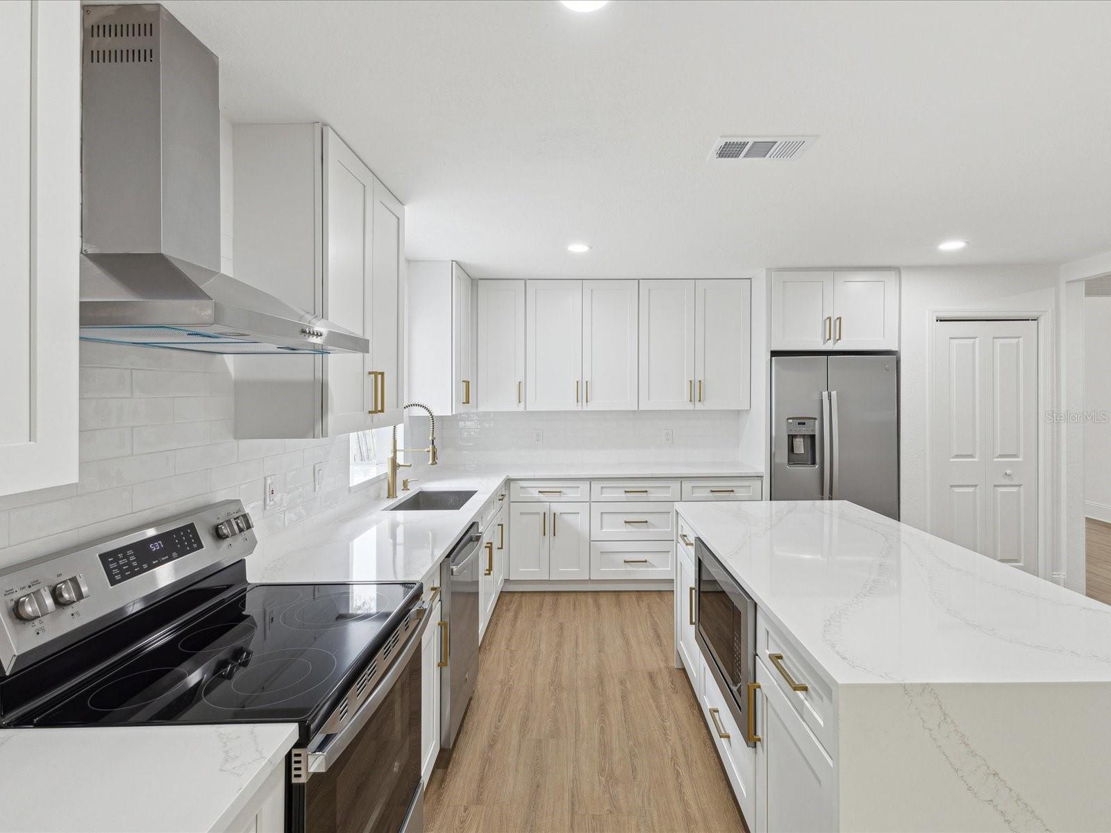 Image 20 of 40 For 445 33rd Avenue N