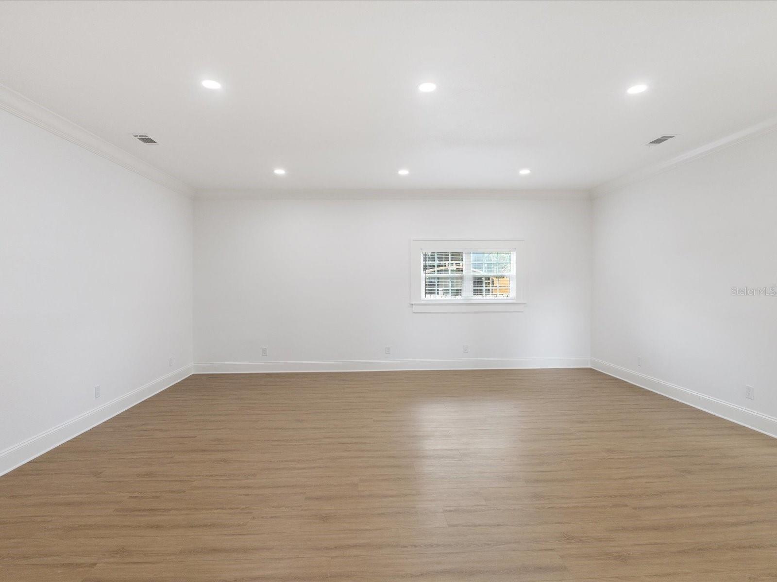 Image 26 of 40 For 445 33rd Avenue N