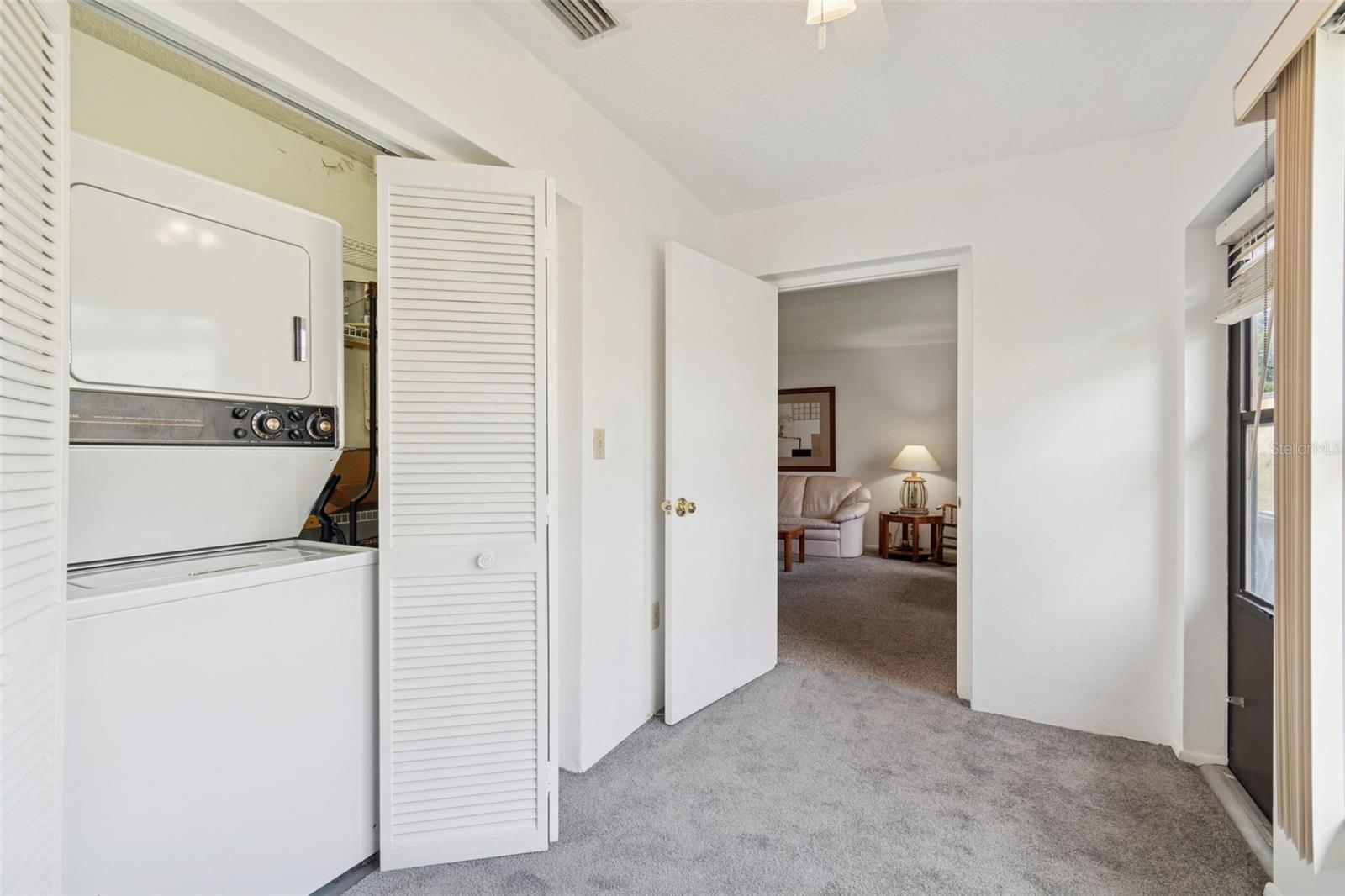 Image 10 of 39 For 7519 Greystone Drive