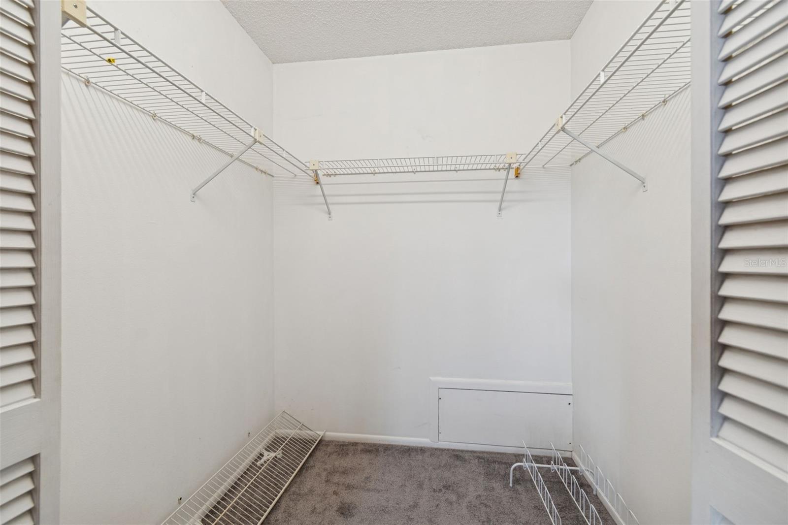 Image 12 of 39 For 7519 Greystone Drive