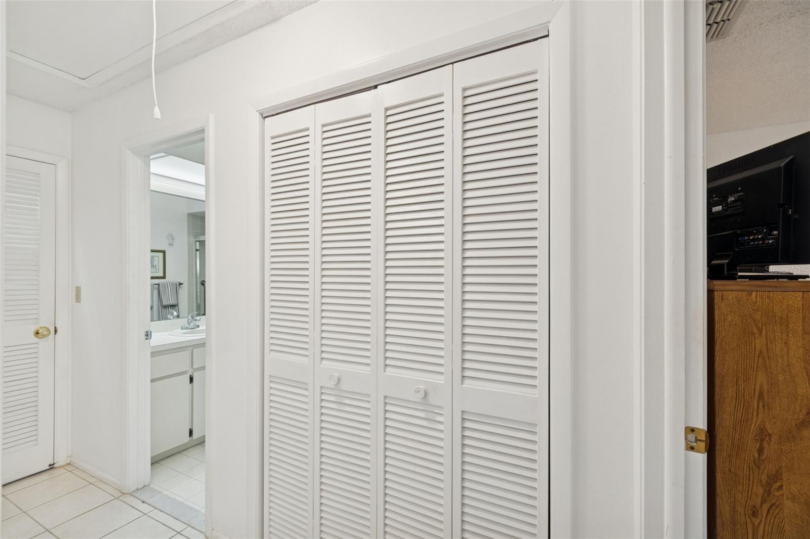 Image 14 of 39 For 7519 Greystone Drive