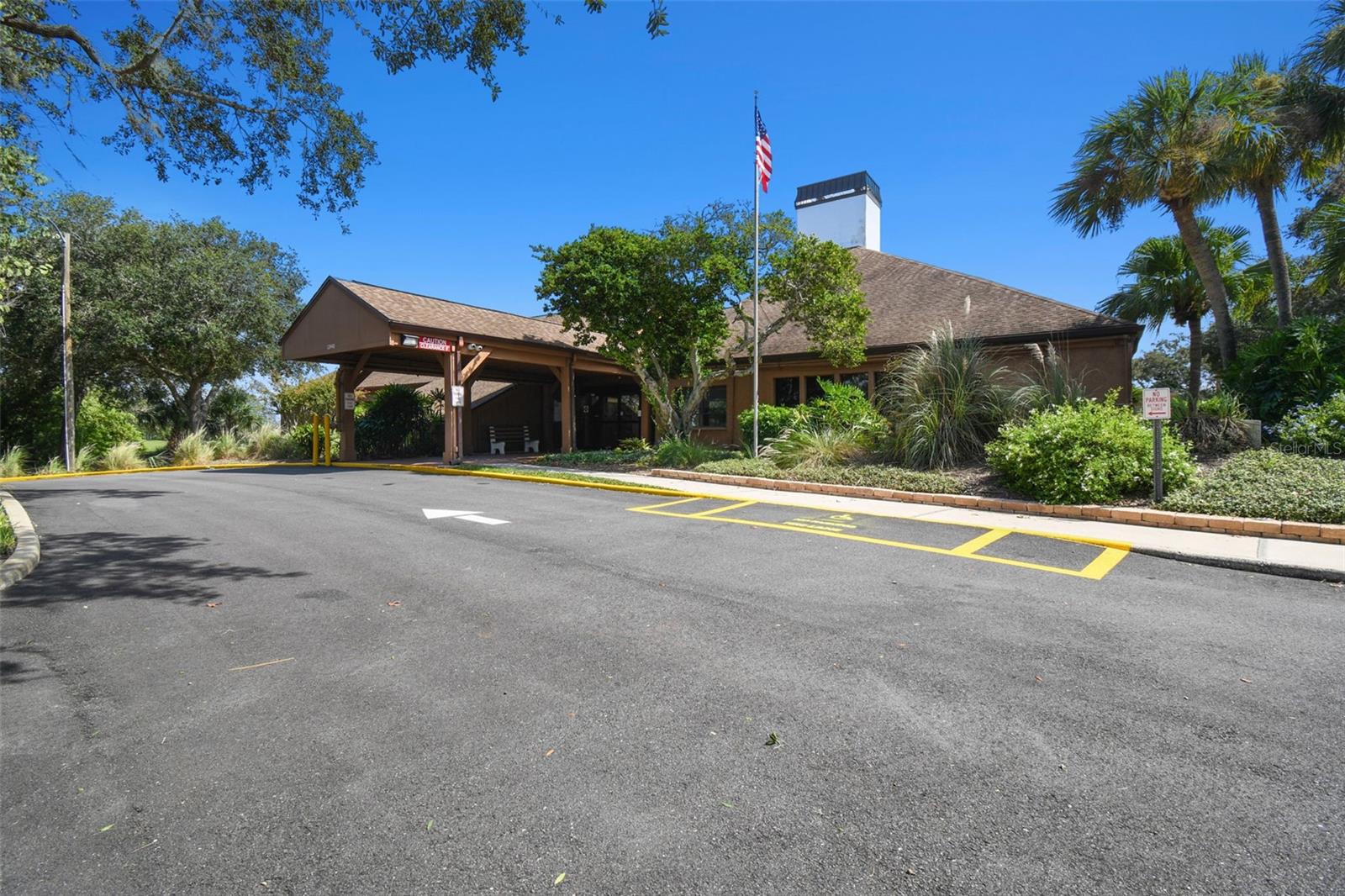 Image 27 of 39 For 7519 Greystone Drive