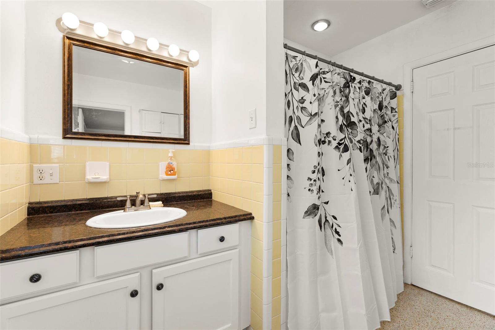 Image 16 of 27 For 3294 Harbor Lake Drive