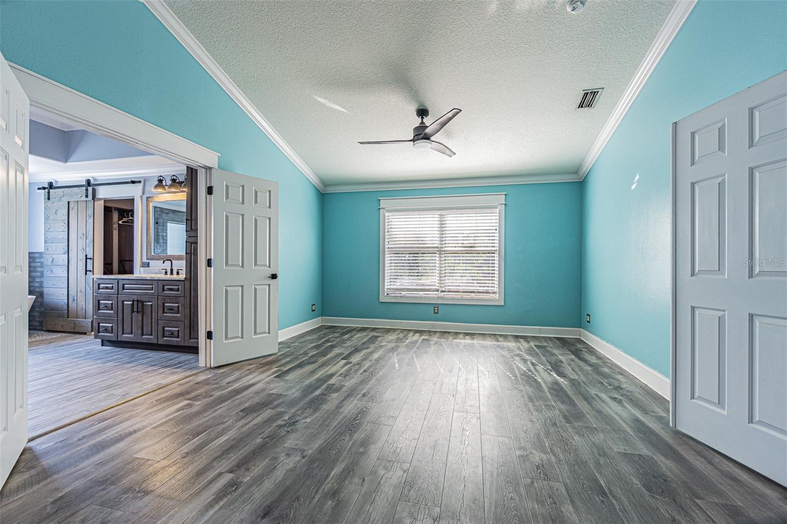 Image 14 of 51 For 2807 Windcrest Oaks Court