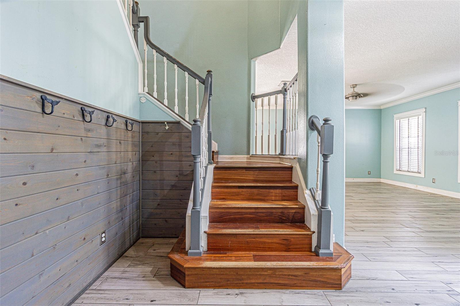 Image 21 of 51 For 2807 Windcrest Oaks Court