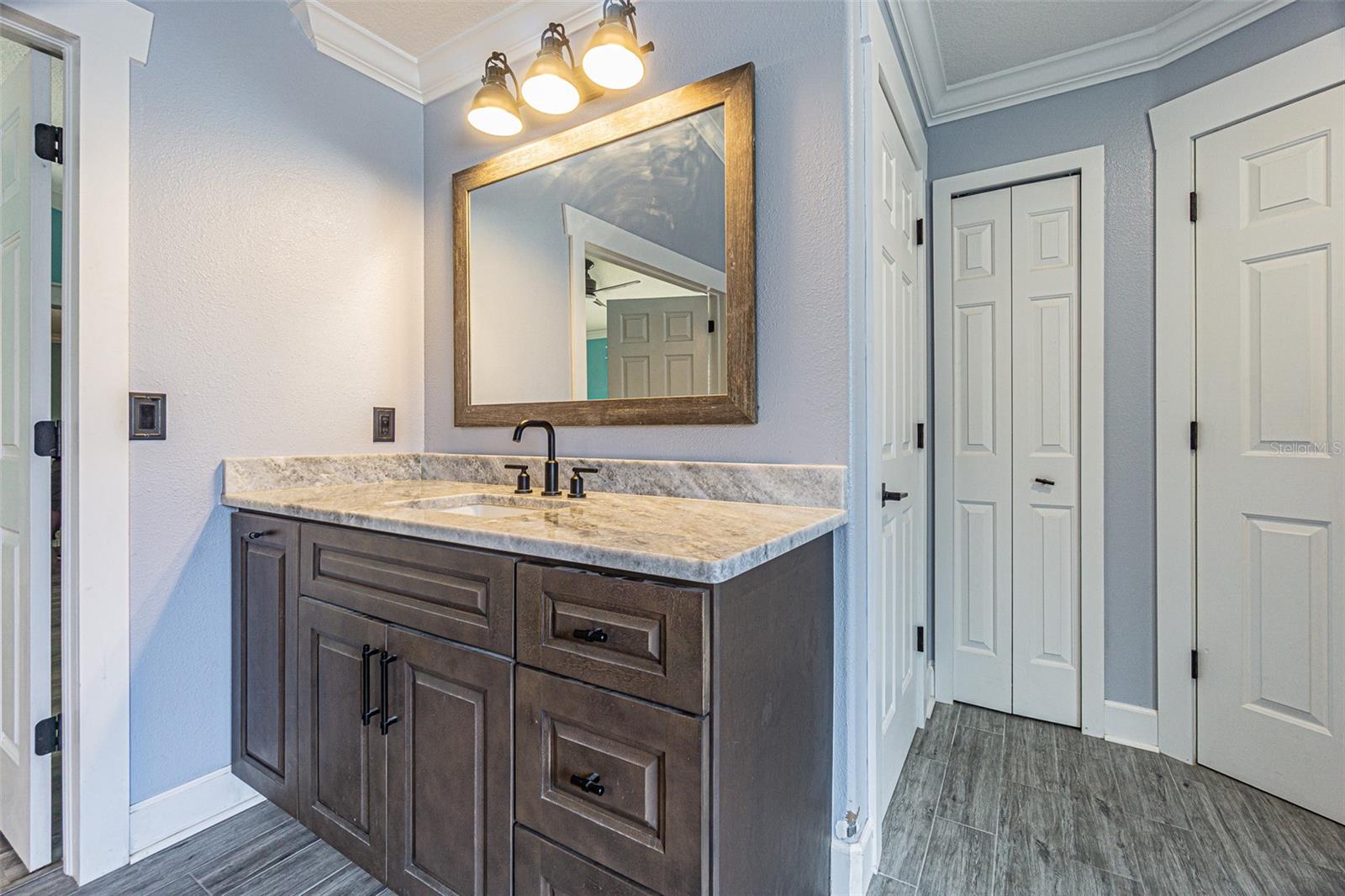 Image 31 of 51 For 2807 Windcrest Oaks Court