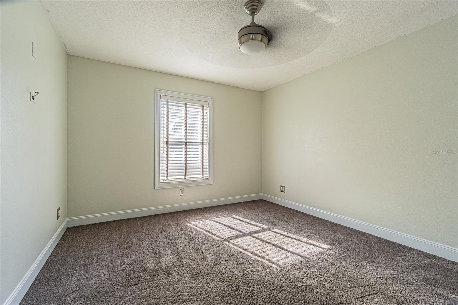 Image 34 of 51 For 2807 Windcrest Oaks Court