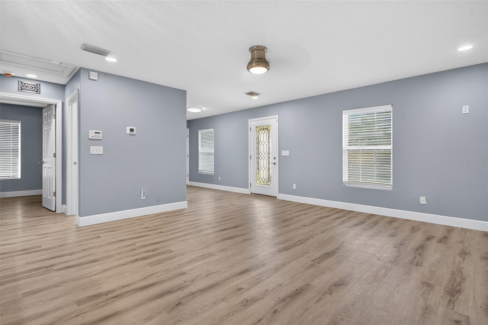 Image 10 of 19 For 12909 Star Country Lane B