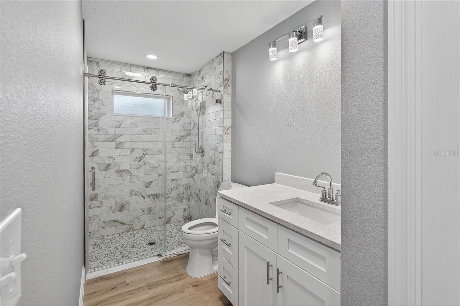 Image 15 of 19 For 12909 Star Country Lane B