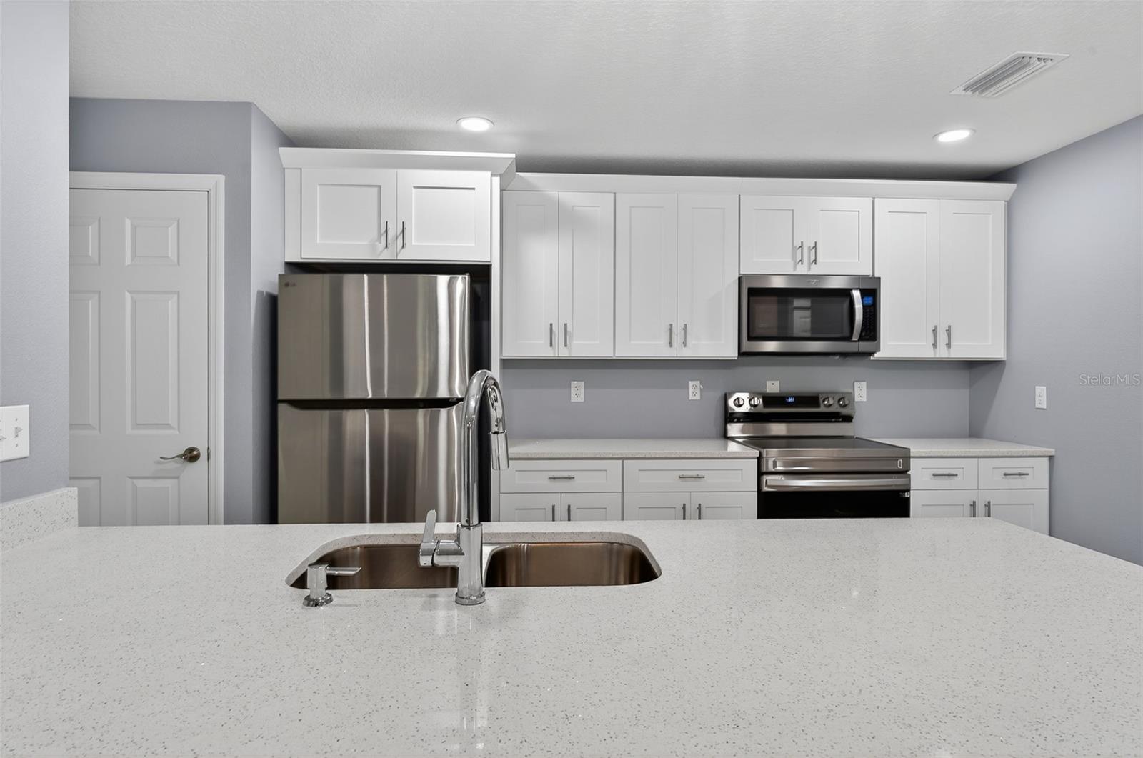 Image 7 of 19 For 12909 Star Country Lane B