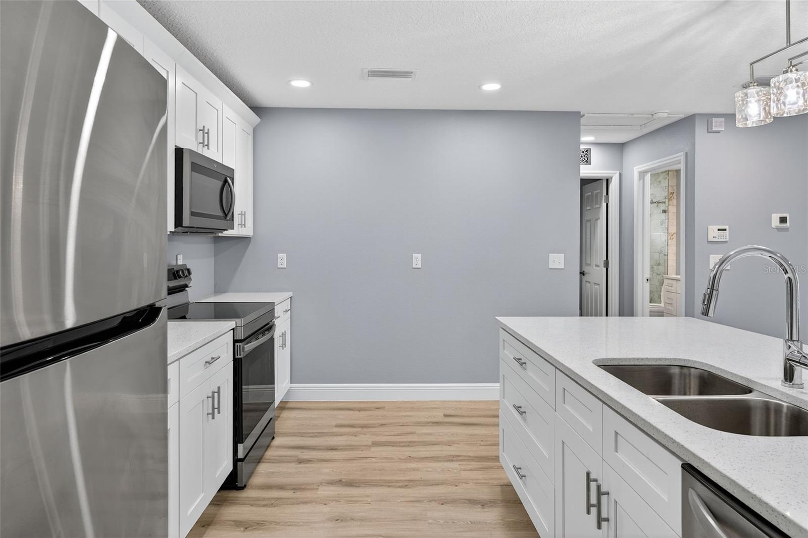 Image 8 of 19 For 12909 Star Country Lane B