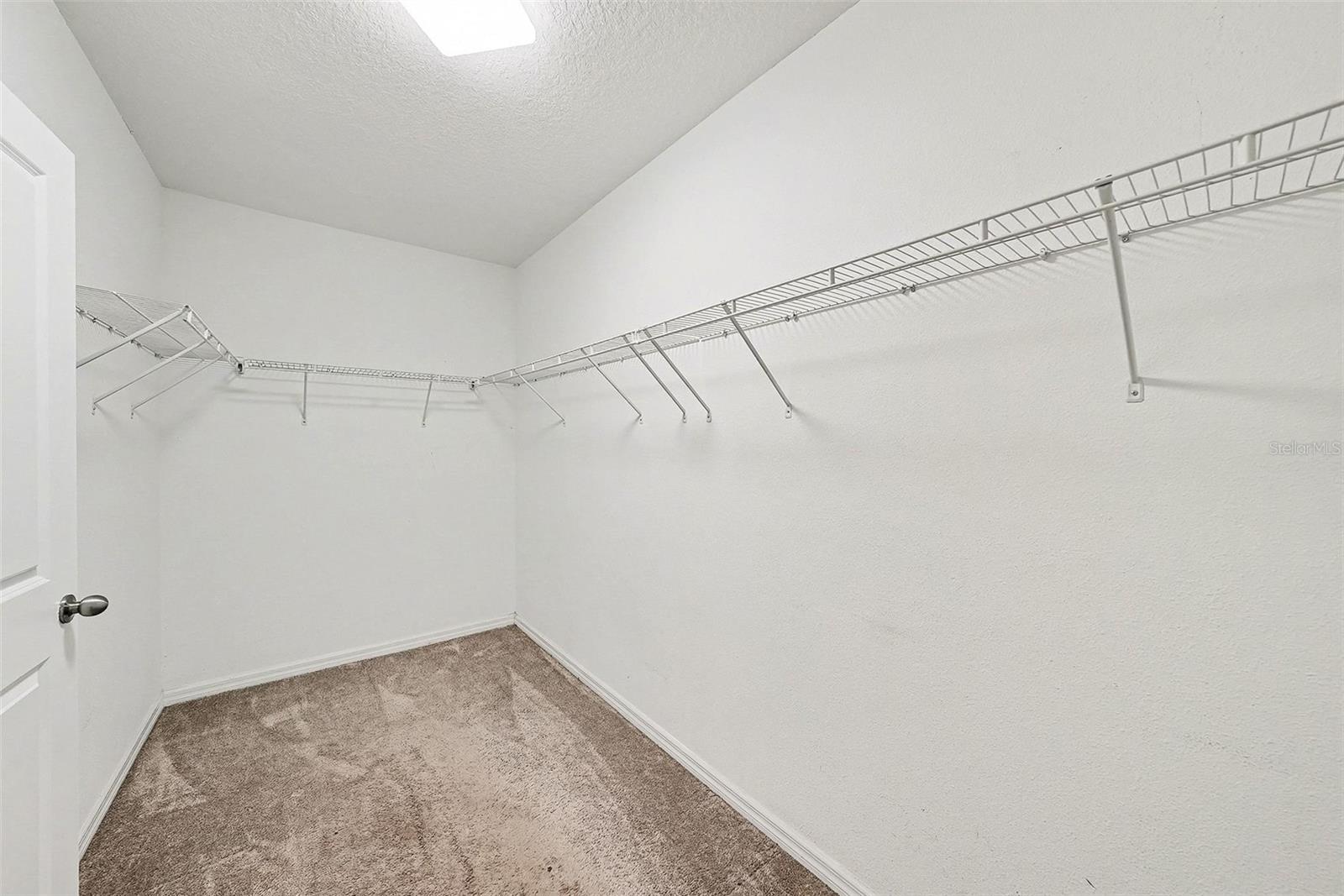 Image 18 of 36 For 10657 Standing Stone Dr