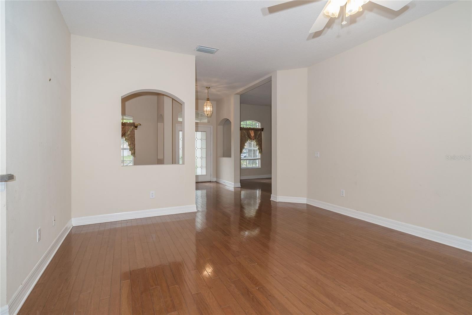 Image 11 of 35 For 19027 Dove Creek Drive