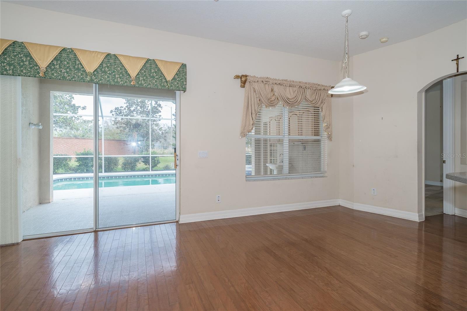 Image 13 of 35 For 19027 Dove Creek Drive