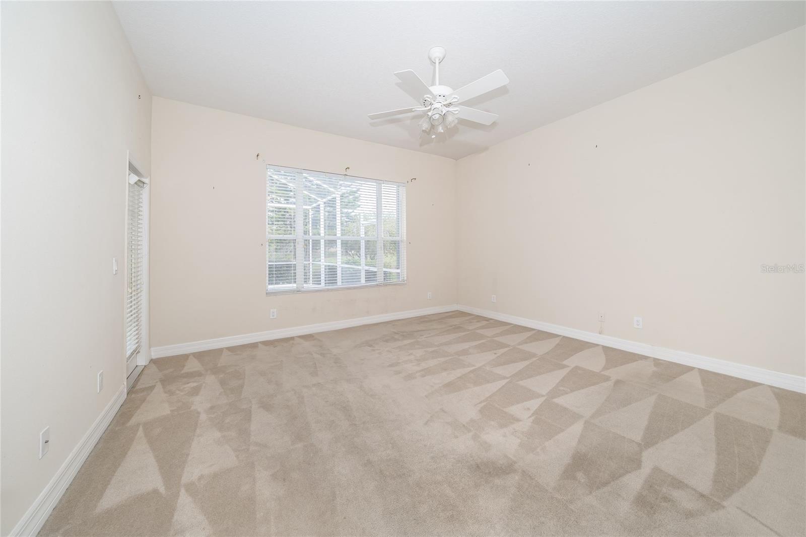 Image 19 of 35 For 19027 Dove Creek Drive