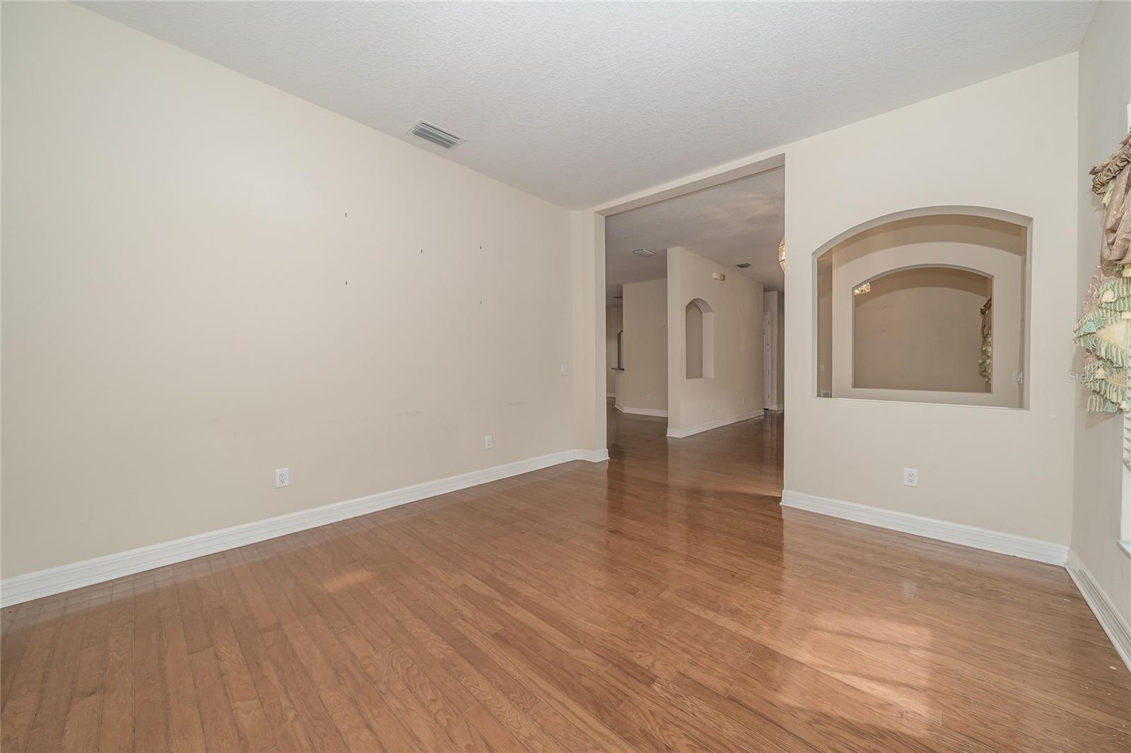 Image 6 of 35 For 19027 Dove Creek Drive