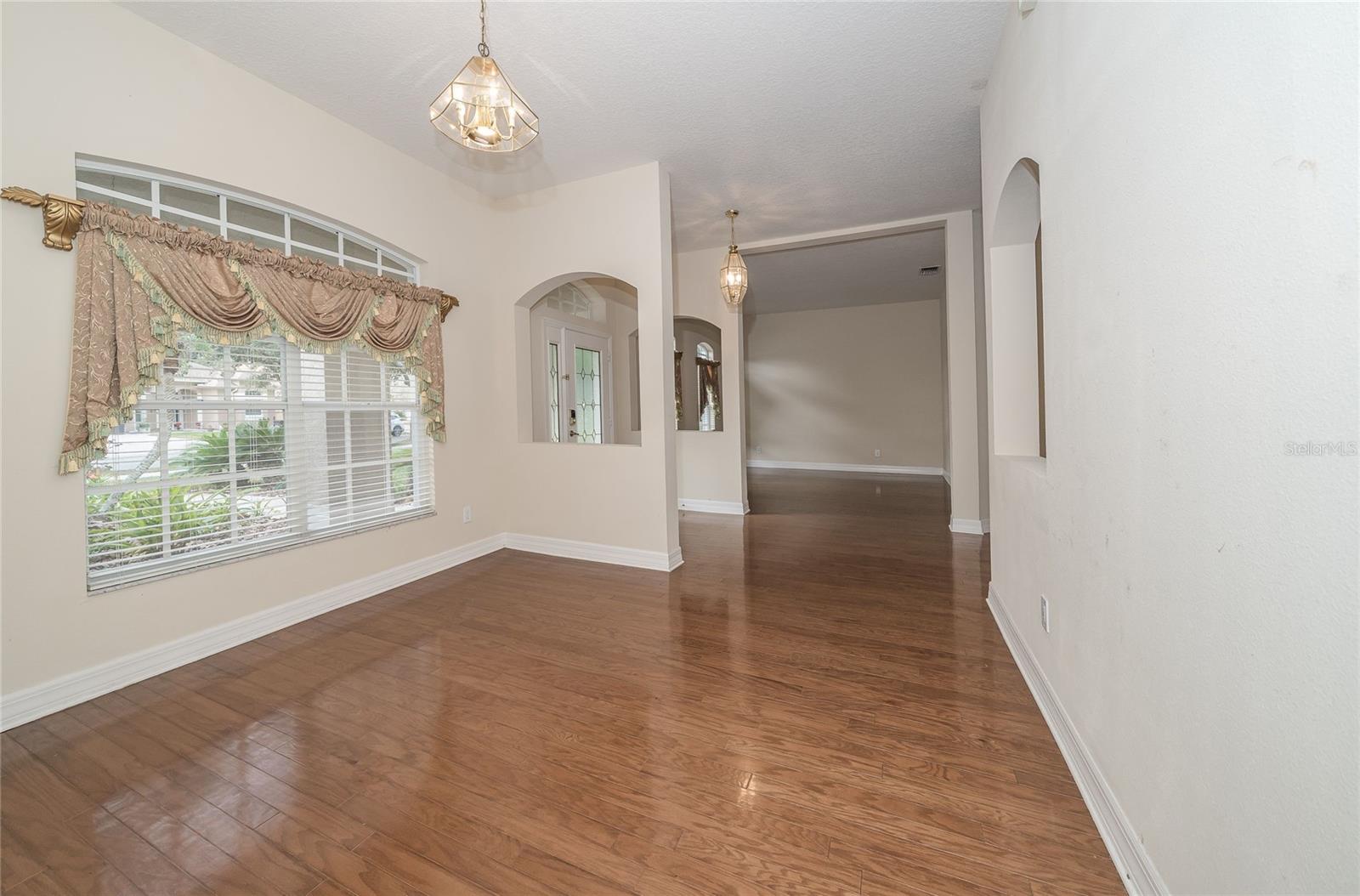 Image 8 of 35 For 19027 Dove Creek Drive