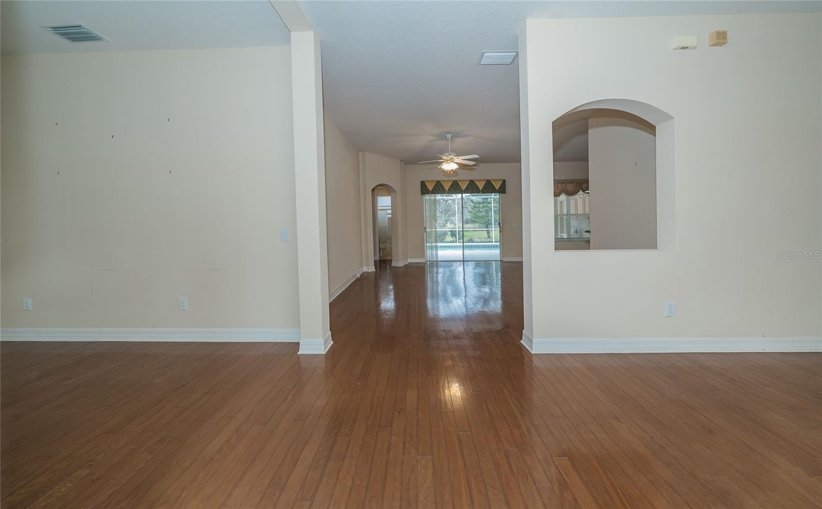 Image 9 of 35 For 19027 Dove Creek Drive