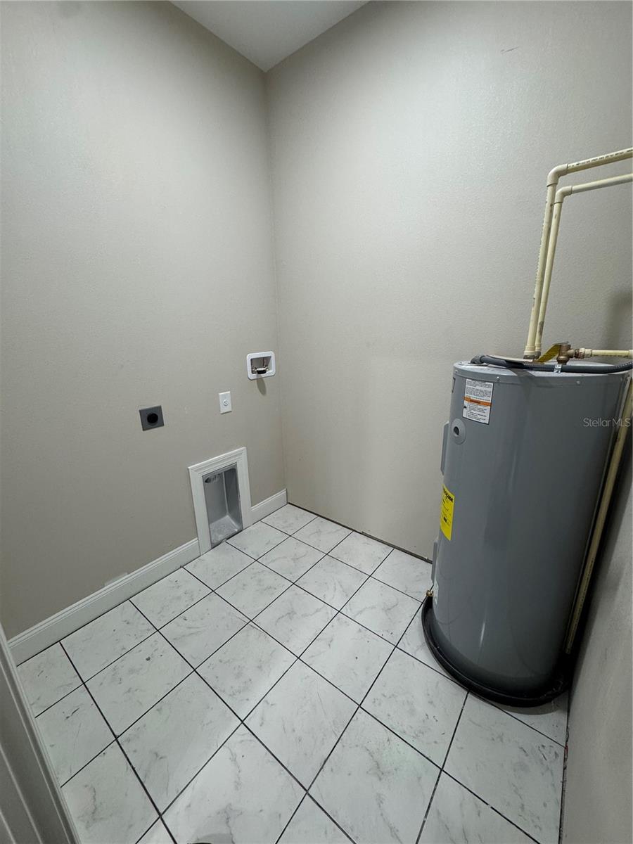 Image 10 of 10 For 3815-b Valley Tree Drive