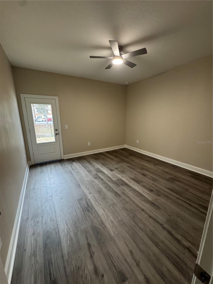 Image 8 of 10 For 3815-b Valley Tree Drive