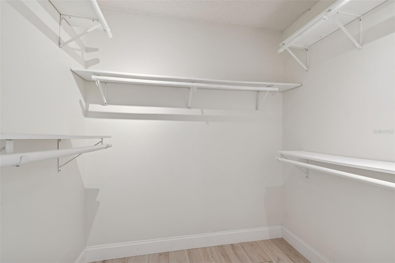 Image 14 of 28 For 7337 Cambridge Way