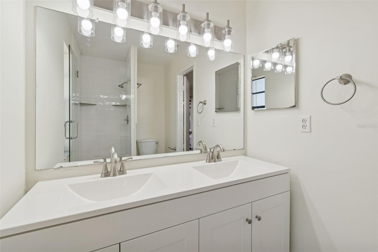 Image 17 of 28 For 7337 Cambridge Way