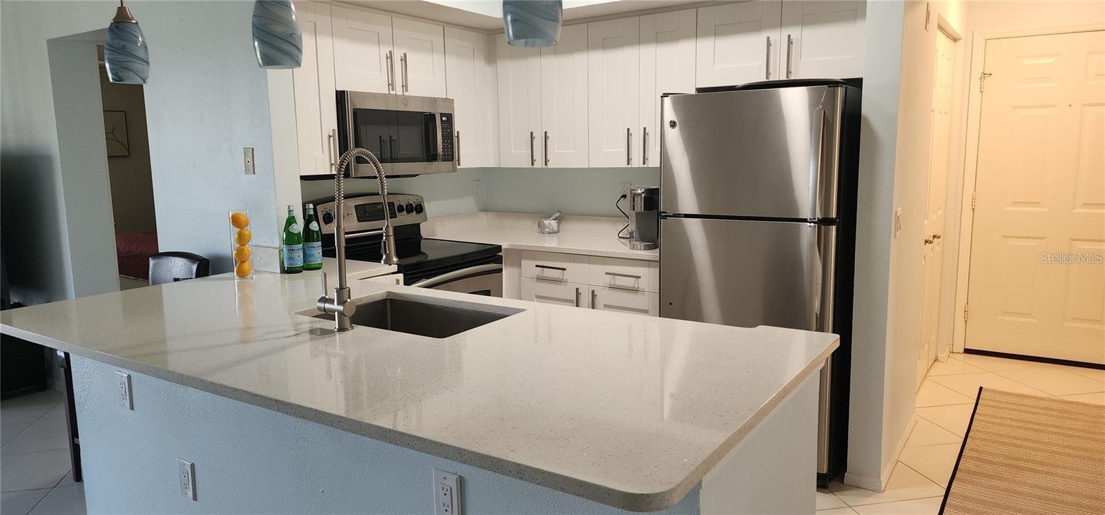 Image 10 of 39 For 2400 Feather Sound Drive 522